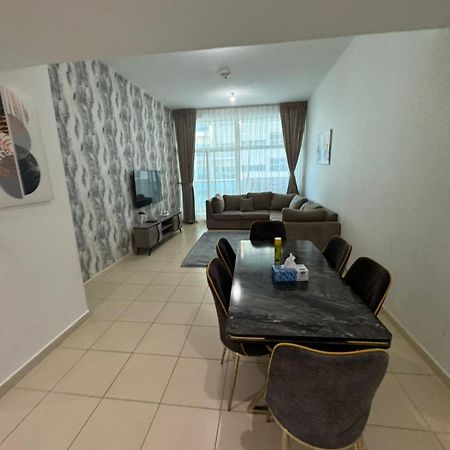 Elegent 2Bhk Next To The Beach With Pool,Gym,Garden,Kids Play Area,Learning Centre,Shops,Cafe,Restaurants Ajman Exterior photo