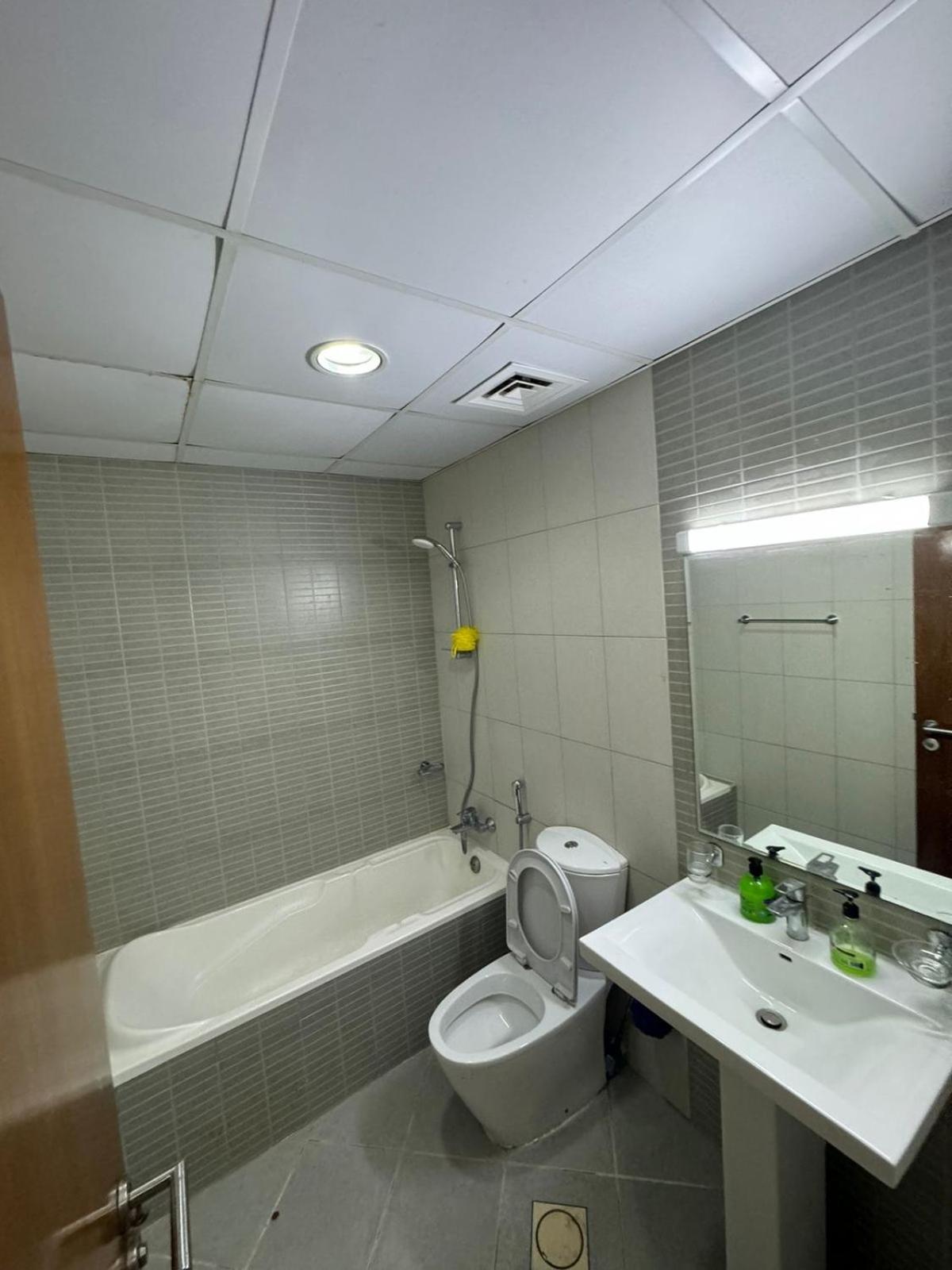Elegent 2Bhk Next To The Beach With Pool,Gym,Garden,Kids Play Area,Learning Centre,Shops,Cafe,Restaurants Ajman Exterior photo